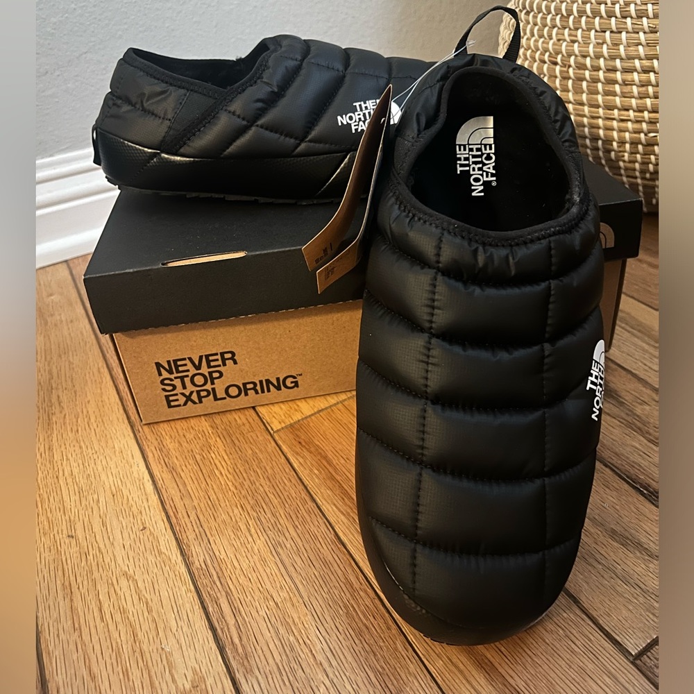 The North Face Men’s Thermoball Traction V quilted mules